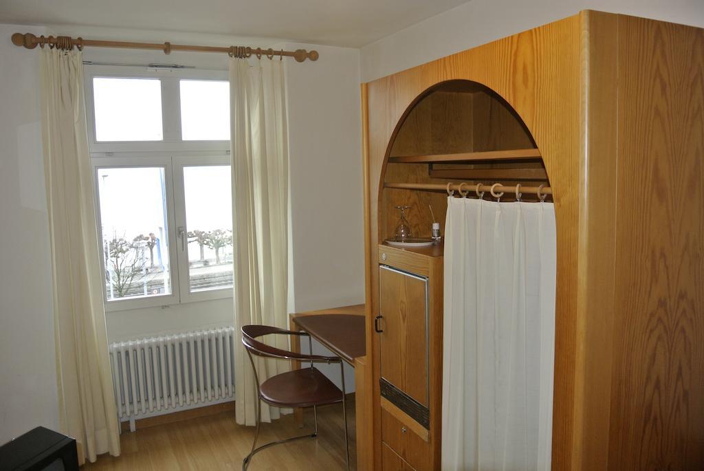 Hotel Drei Konige Richterswil Bilik gambar